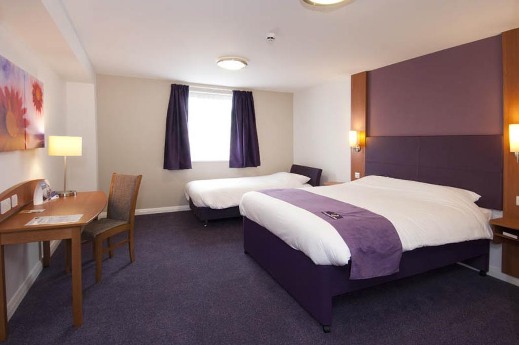 Premier Inn Liverpool Albert Dock 객실 사진